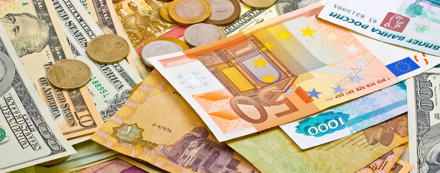 Currency exchange and money transfer options for expats